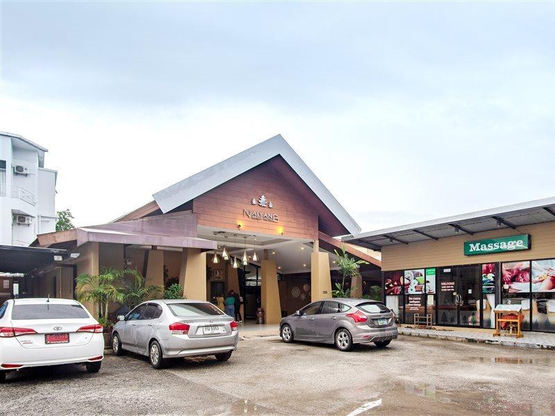 Naiyang Beach Hotel Sha Plus Phuket Exteriér fotografie