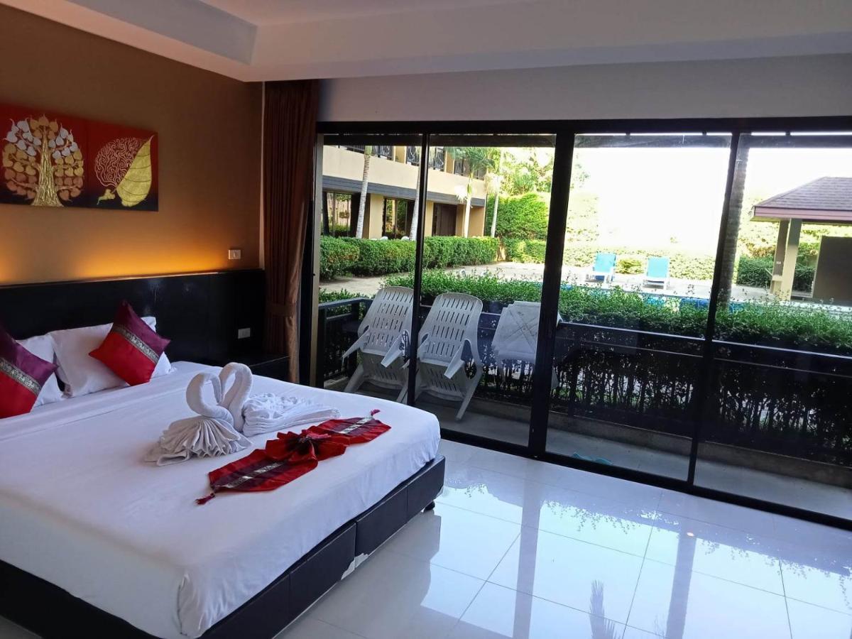 Naiyang Beach Hotel Sha Plus Phuket Exteriér fotografie